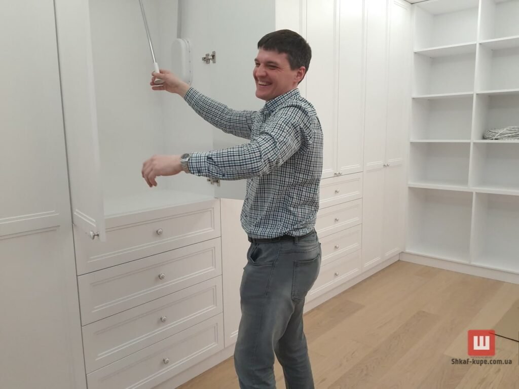 изготовление встроенной мебели под заказ