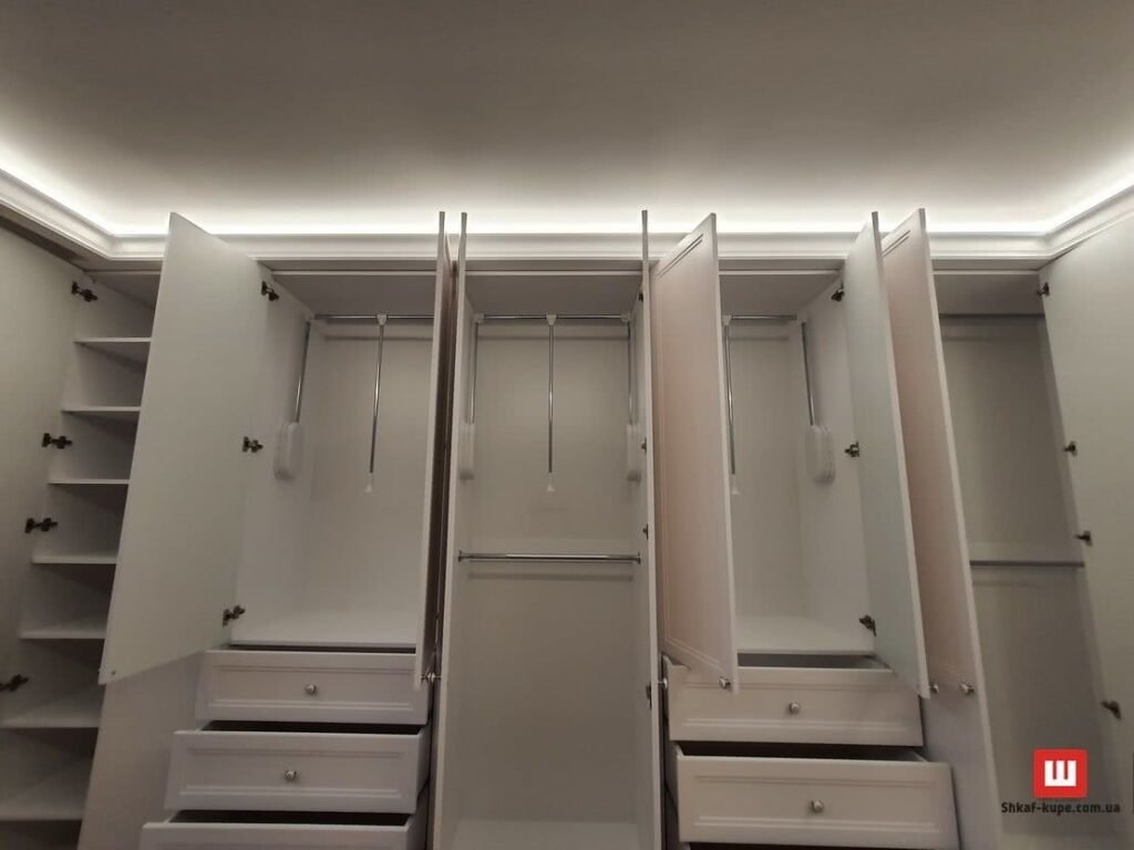 обычный шкаф под заказ