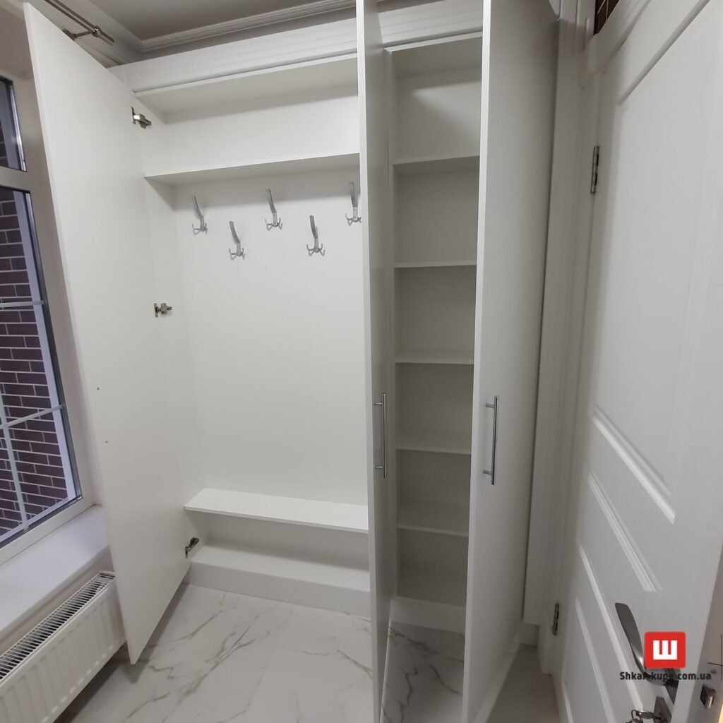 shkafi-v-koridor-na-zakaz_04