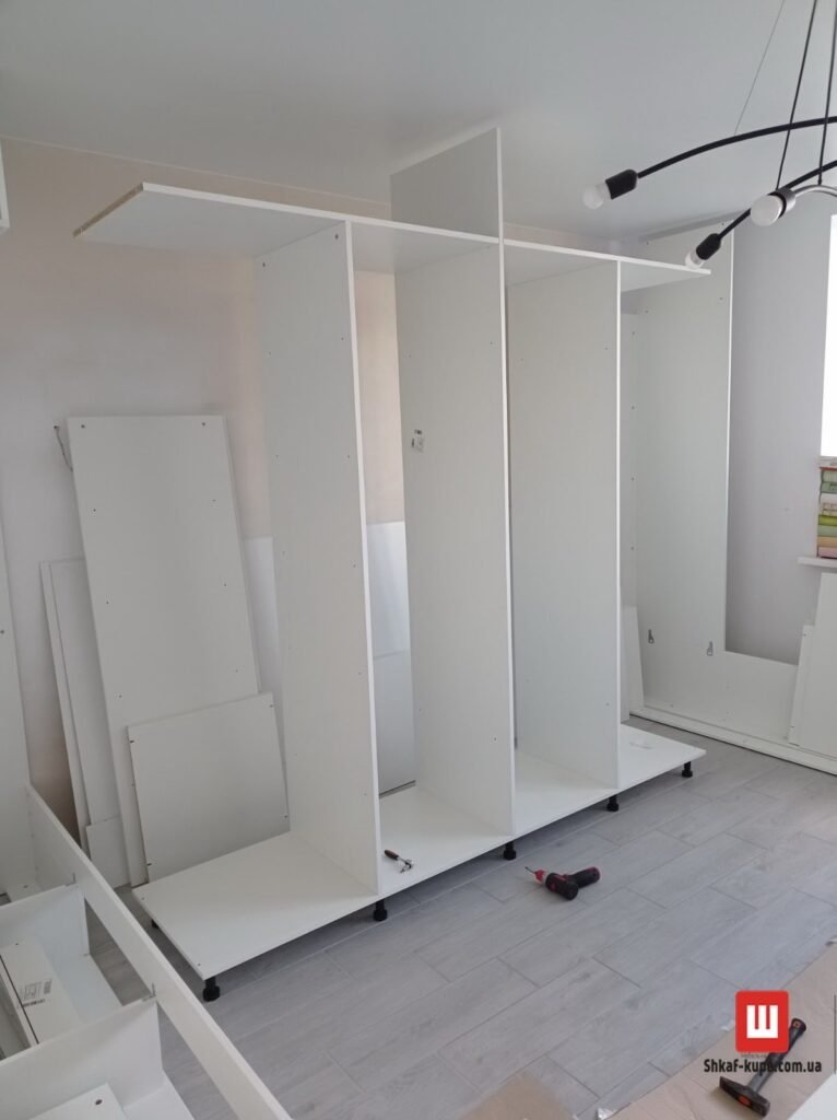 шкаф в детскую спальню на заказ фото