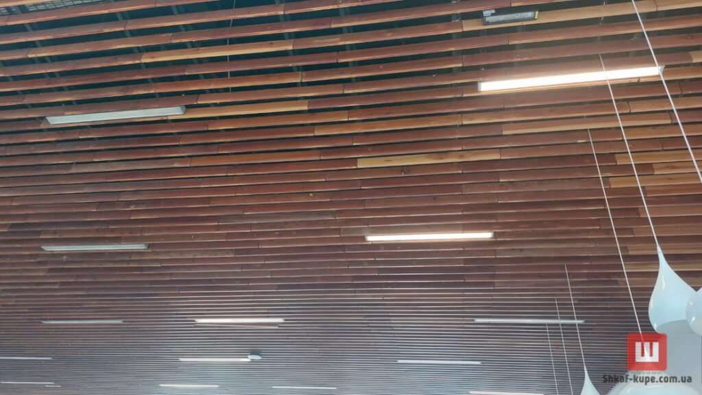 Отделка стен деревянными панелями