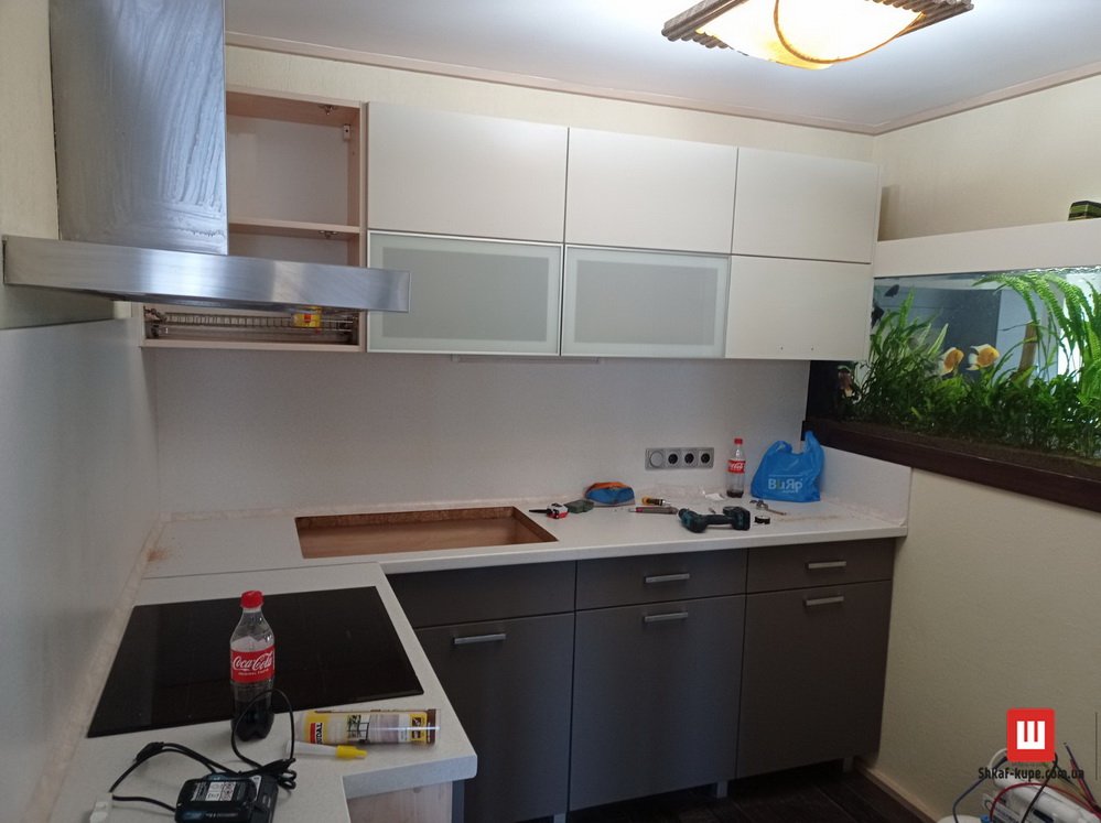 сборка и установка мебели угловой кухни