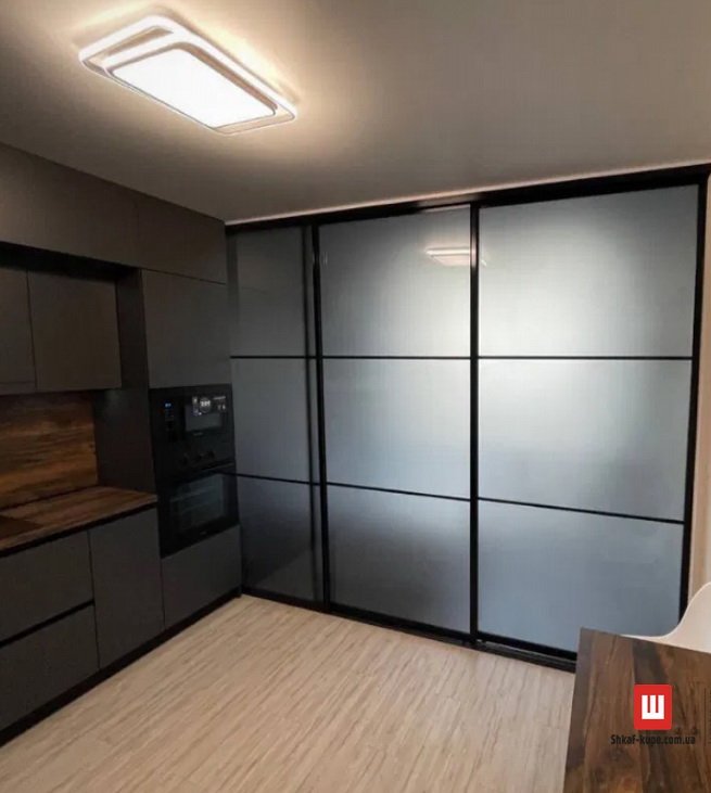 большой встроенный шкаф в спальню под заказ